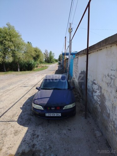 Opel Vectra 1996, 238,000 km - 1.6 л - Kürdəmir