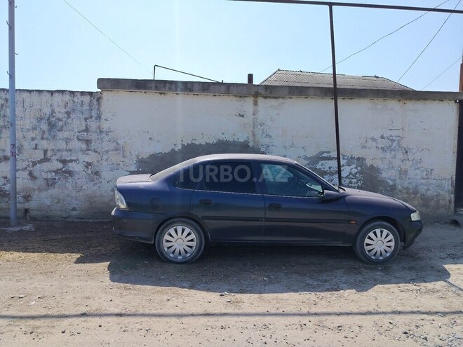 Opel Vectra 1996, 238,000 km - 1.6 л - Kürdəmir