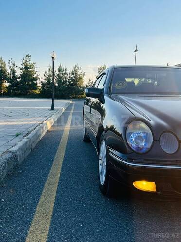 Mercedes E 220 2000, 456,870 km - 2.2 l - Ağdaş