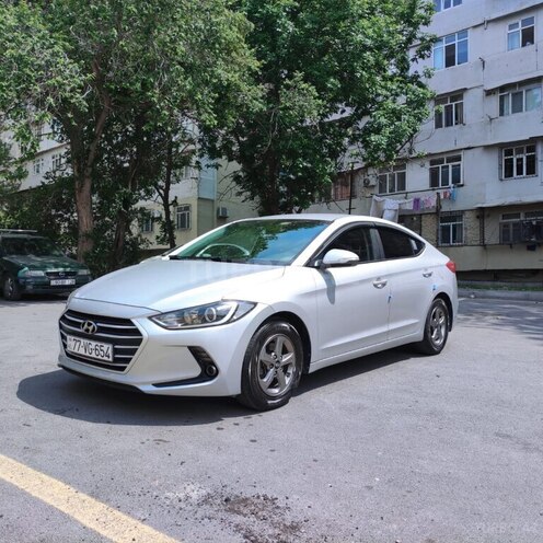 Hyundai Avante 2017, 199,000 km - 1.6 l - Bakı
