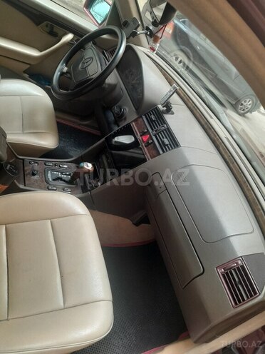 Mercedes C 230 1997, 332,580 km - 2.3 l - Qusar