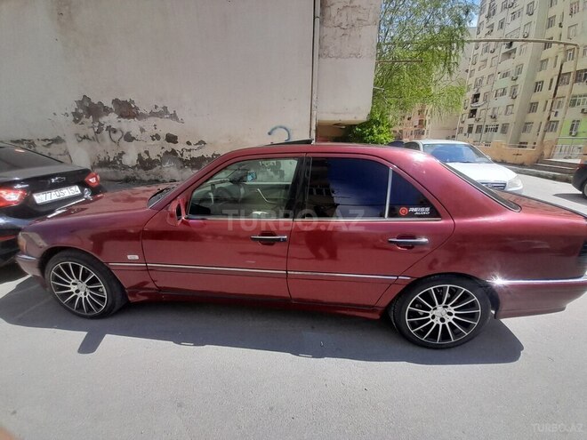 Mercedes C 230 1997, 332,580 km - 2.3 l - Qusar
