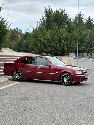 Mercedes C 230 1997, 332,580 km - 2.3 l - Qusar