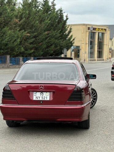 Mercedes C 230 1997, 332,580 km - 2.3 l - Qusar