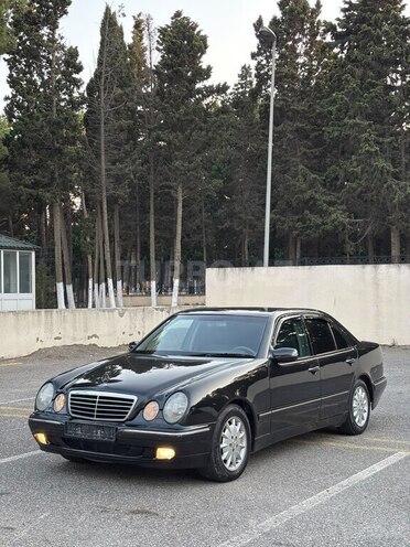 Mercedes E 220 2001, 368,000 km - 2.2 l - Sumqayıt