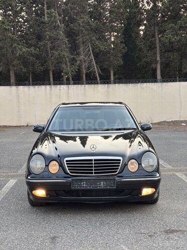 Mercedes E 220 2001, 368,000 km - 2.2 l - Sumqayıt