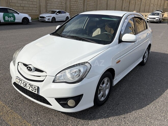 Hyundai Verna 2010, 220,000 km - 1.5 l - Bakı