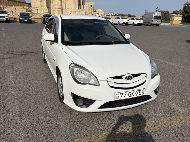 Hyundai Verna 2010, 220,000 km - 1.5 l - Bakı