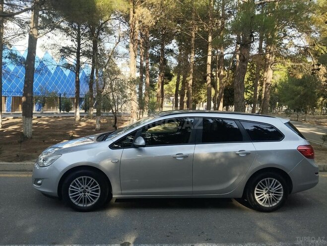 Opel Astra 2011, 190,000 km - 1.3 l - Sumqayıt