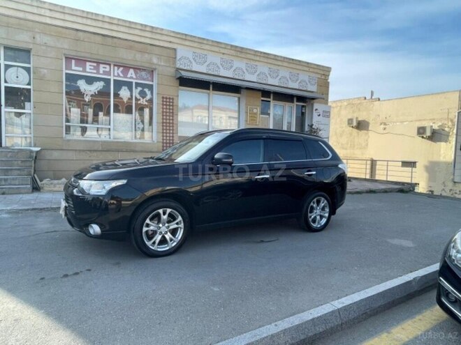 Mitsubishi Outlander 2014, 266,000 km - 2.4 l - Bakı