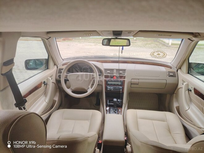 Mercedes C 230 1998, 258,500 km - 2.3 л - Astara