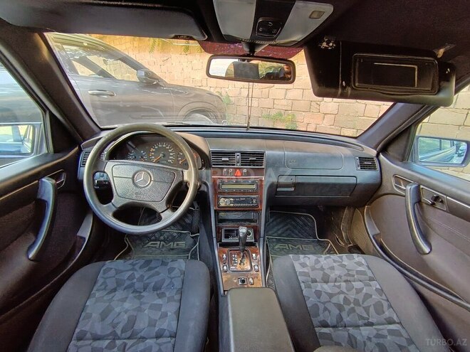 Mercedes C 220 2000, 376,000 km - 2.2 l - Bakı
