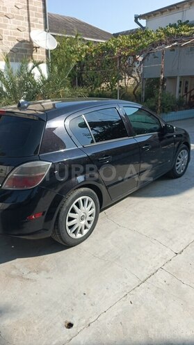 Opel Astra 2008, 200,000 km - 1.8 l - Ucar