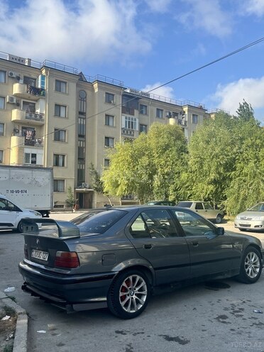 BMW 318 1993, 123,456 km - 1.8 l - Bakı