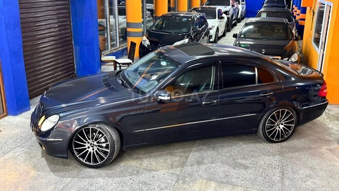 Mercedes E 240 2002, 265,100 km - 2.6 l - Sumqayıt