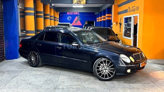 Mercedes E 240 2002, 265,100 km - 2.6 l - Sumqayıt