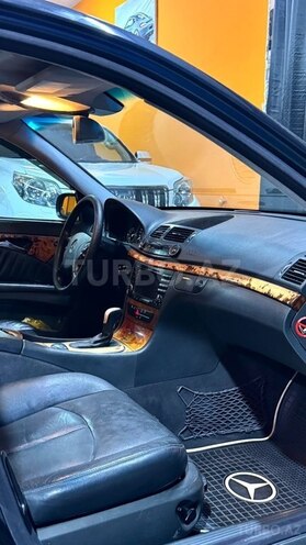 Mercedes E 240 2002, 265,100 km - 2.6 l - Sumqayıt