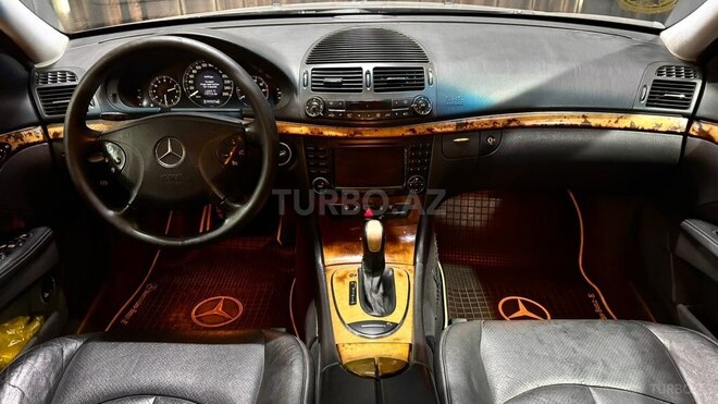 Mercedes E 240 2002, 265,100 km - 2.6 l - Sumqayıt