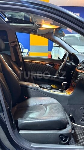 Mercedes E 240 2002, 265,100 km - 2.6 l - Sumqayıt