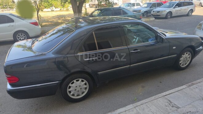 Mercedes E 240 1999, 273,358 km - 2.4 л - Naxçıvan