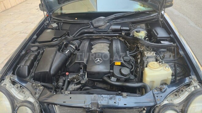 Mercedes E 240 1999, 273,358 km - 2.4 л - Naxçıvan