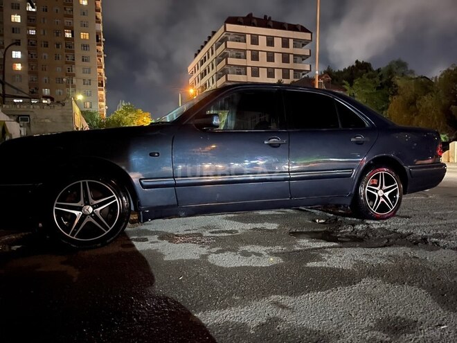 Mercedes E 320 1995, 378,000 km - 3.2 l - Bakı