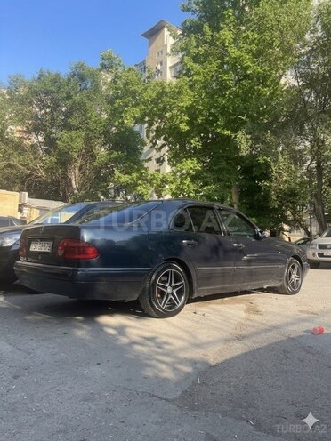 Mercedes E 320 1995, 378,000 km - 3.2 l - Bakı