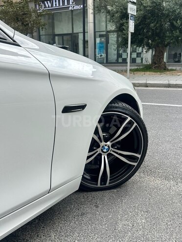 BMW 528 2015, 275,000 km - 2.0 l - Bakı