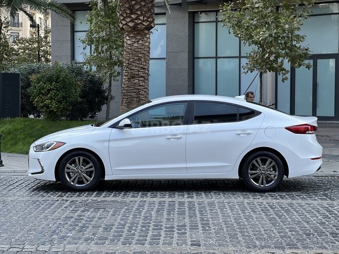 Hyundai Elantra 2017, 112,000 km - 2.0 л - Bakı