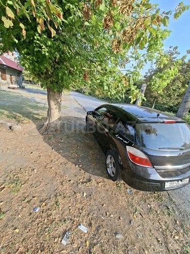 Opel Astra 2006, 196,099 km - 1.6 l - Qax