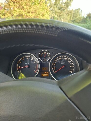 Opel Astra 2006, 196,099 km - 1.6 l - Qax