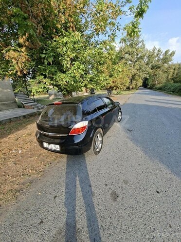 Opel Astra 2006, 196,099 km - 1.6 l - Qax