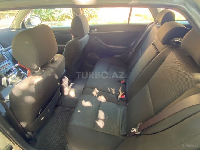 Toyota Avensis 2008, 251,000 km - 2.0 л - Salyan