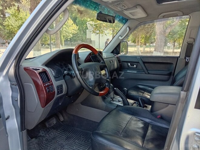 Mitsubishi Pajero 2006, 320,000 km - 3.8 л - Xırdalan