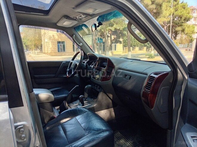 Mitsubishi Pajero 2006, 320,000 km - 3.8 л - Xırdalan