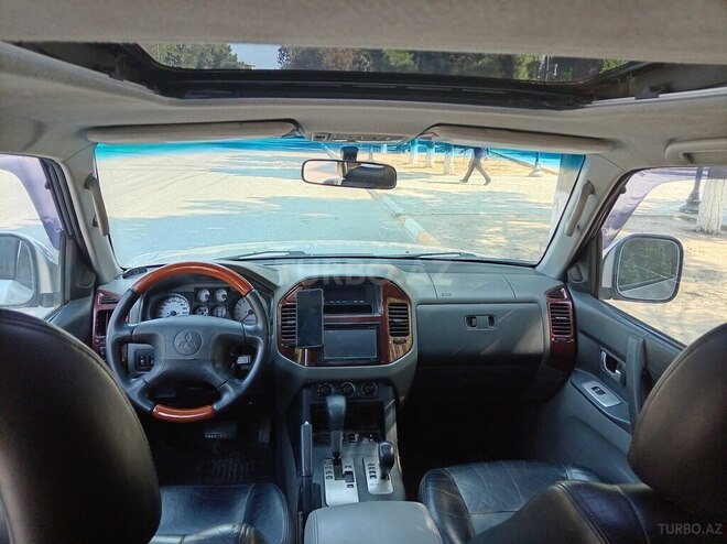 Mitsubishi Pajero 2006, 320,000 km - 3.8 л - Xırdalan
