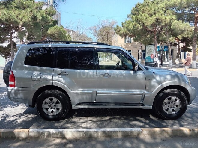 Mitsubishi Pajero 2006, 320,000 km - 3.8 л - Xırdalan