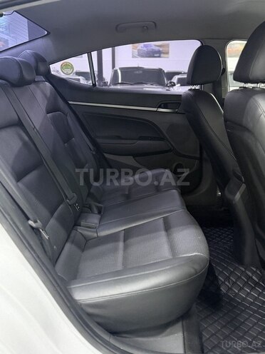 Hyundai Avante 2017, 164,000 km - 1.6 л - Sumqayıt