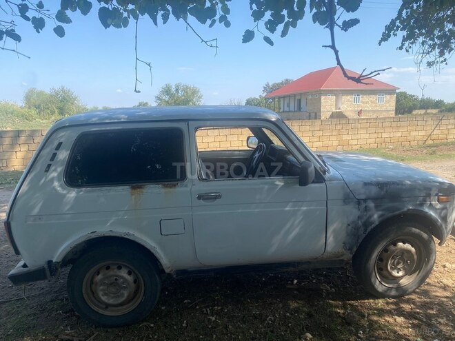 LADA (VAZ) Niva 2002, 222,000 km - 1.7 l - Saatlı