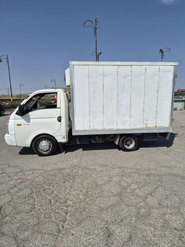 Hyundai H 100 2009, 270,000 km - 2.6 l - Bakı