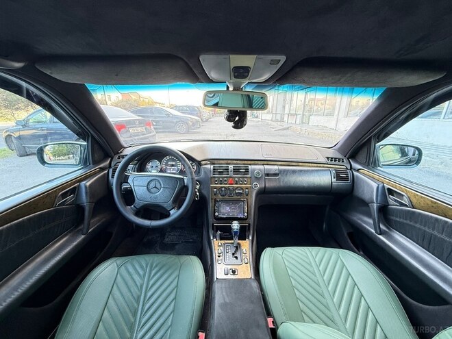 Mercedes E 320 1998, 271,000 km - 3.2 l - Sumqayıt