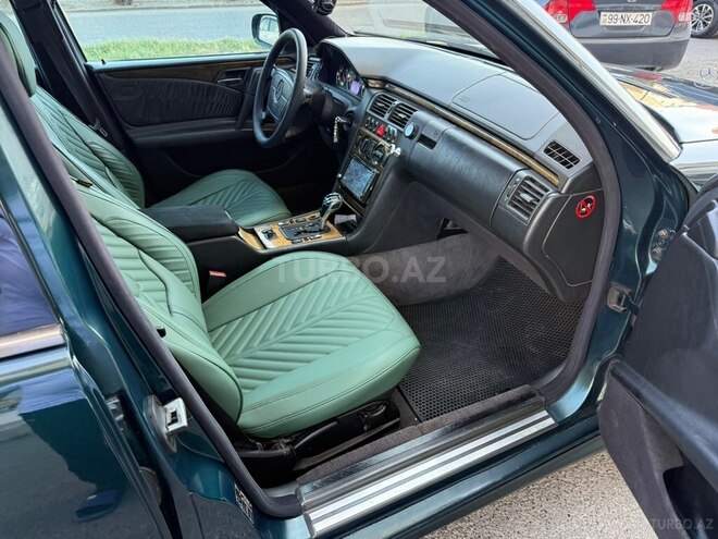 Mercedes E 320 1998, 271,000 km - 3.2 l - Sumqayıt