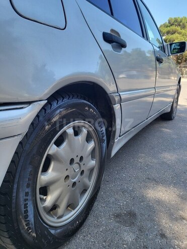 Mercedes C 180 1995, 379,000 km - 1.8 l - Sumqayıt