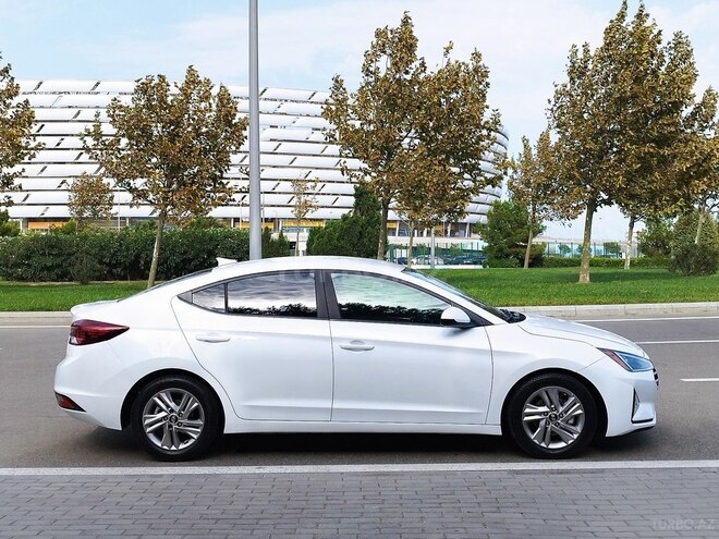 Hyundai Elantra 2019, 105,000 km - 2.0 л - Bakı