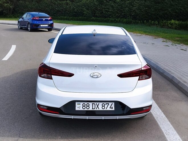 Hyundai Elantra 2019, 105,000 km - 2.0 л - Bakı