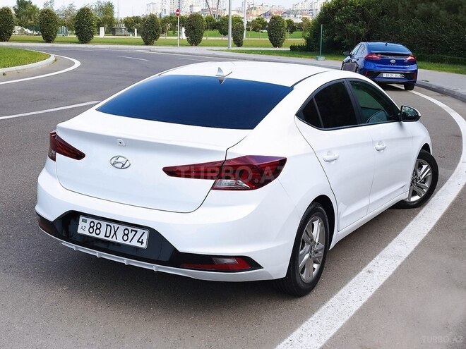 Hyundai Elantra 2019, 105,000 km - 2.0 л - Bakı