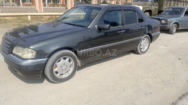 Mercedes C 220 1995, 454,646 km - 2.2 l - Göygöl