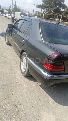 Mercedes C 220 1995, 454,646 km - 2.2 l - Göygöl