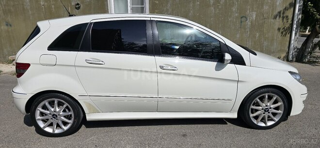Mercedes B 170 2007, 94,000 km - 1.7 l - Bakı