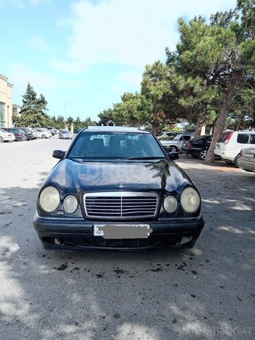 Mercedes E 200 1995, 350,000 km - 2.2 l - Bakı